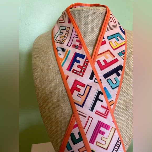 Chic Multicolor Scarf - Picture 3 of 4